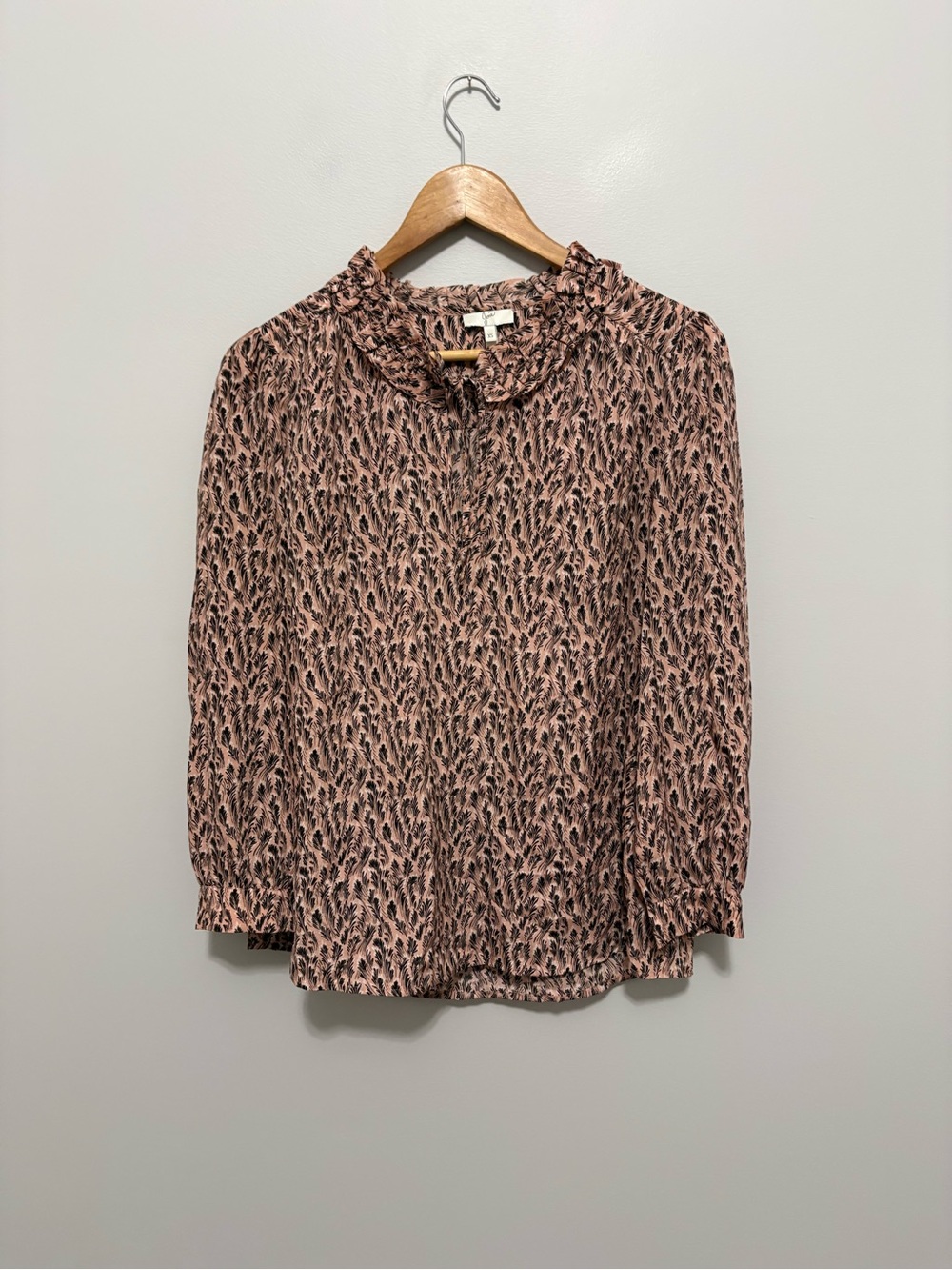 Joie Romantic Floral Prairie Office Girly Ruffle Neckline Dusty Pink Blouse
